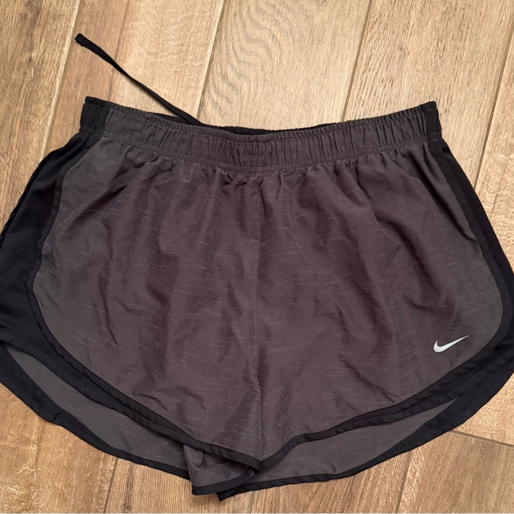 Nike Women's Dri-Fit Athletic Running Shorts 3-Pack Bundle - Picture 4 of 4